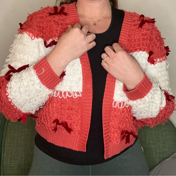 Mighty Fine Vintage Red and White Women's Eyelet Cardigan with Velvet Bows - Picture 7 of 8